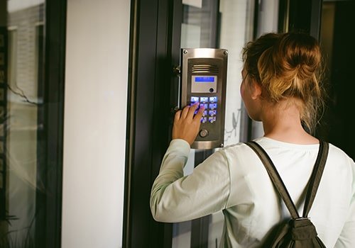 Where to find a high-quality keypad door entry system
